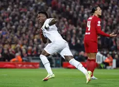 摩洛哥逆转曼联，维尼修斯绝境逆转