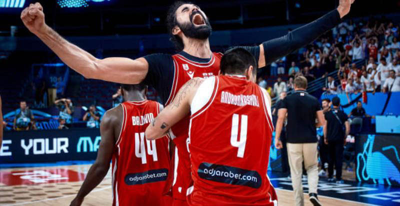 雷霆横扫波兰男篮，瓦兰丘纳斯送出助攻的简单介绍