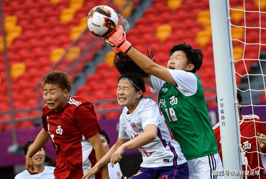 关于中国队险胜葡萄牙队，梁靖崑统治全场的信息